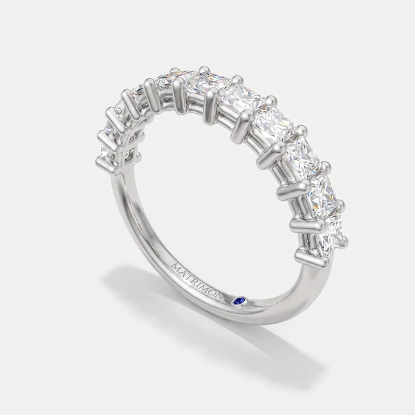 Churumbela princesa, oro blanco, piedras de 0.10 ct